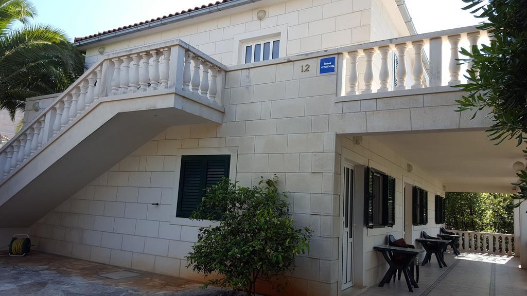 Apartments Ilicic Supetar Exterior photo